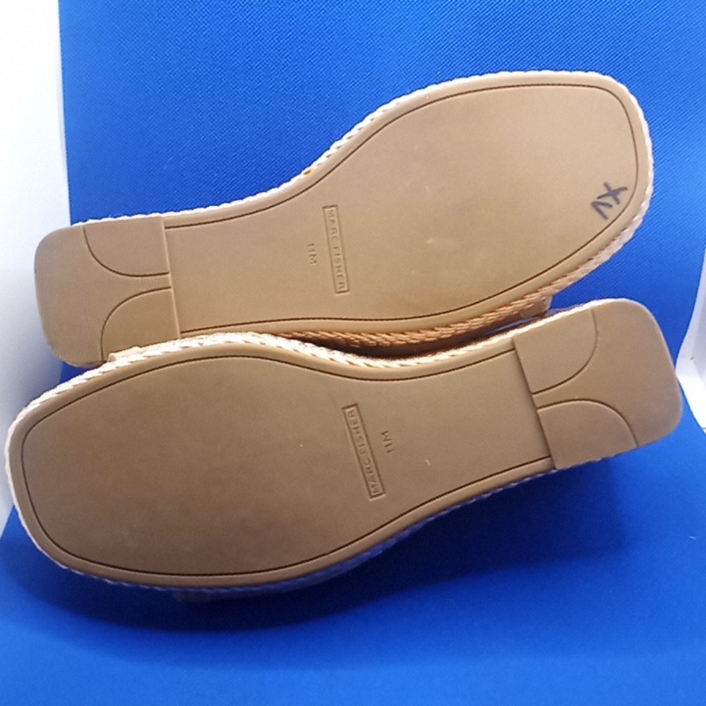 Beautiful Mark Fisher suede upper with a rope wedge - Picture 7 of 8